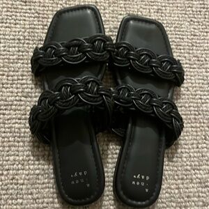 Black ladies sandals